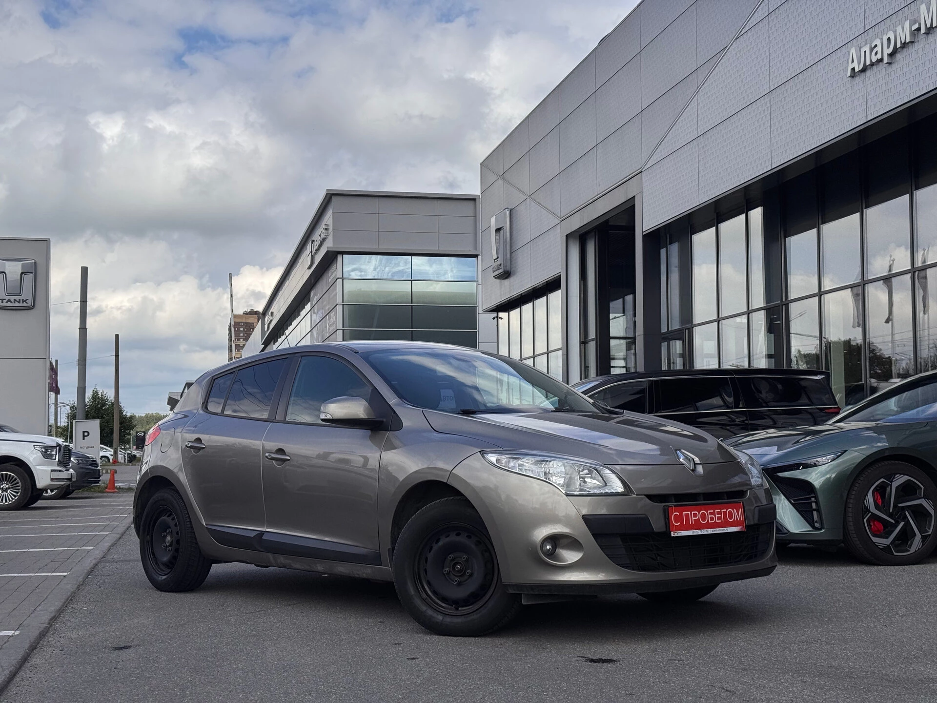 Renault Megane X7L****49 с пробегом