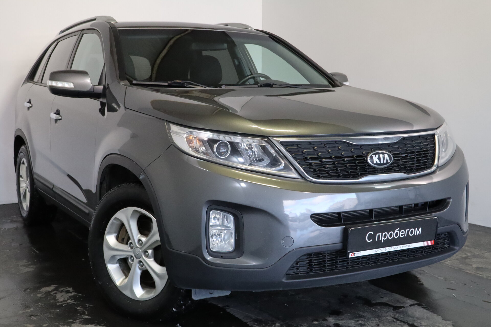Kia SORENTO XWE****32 с пробегом