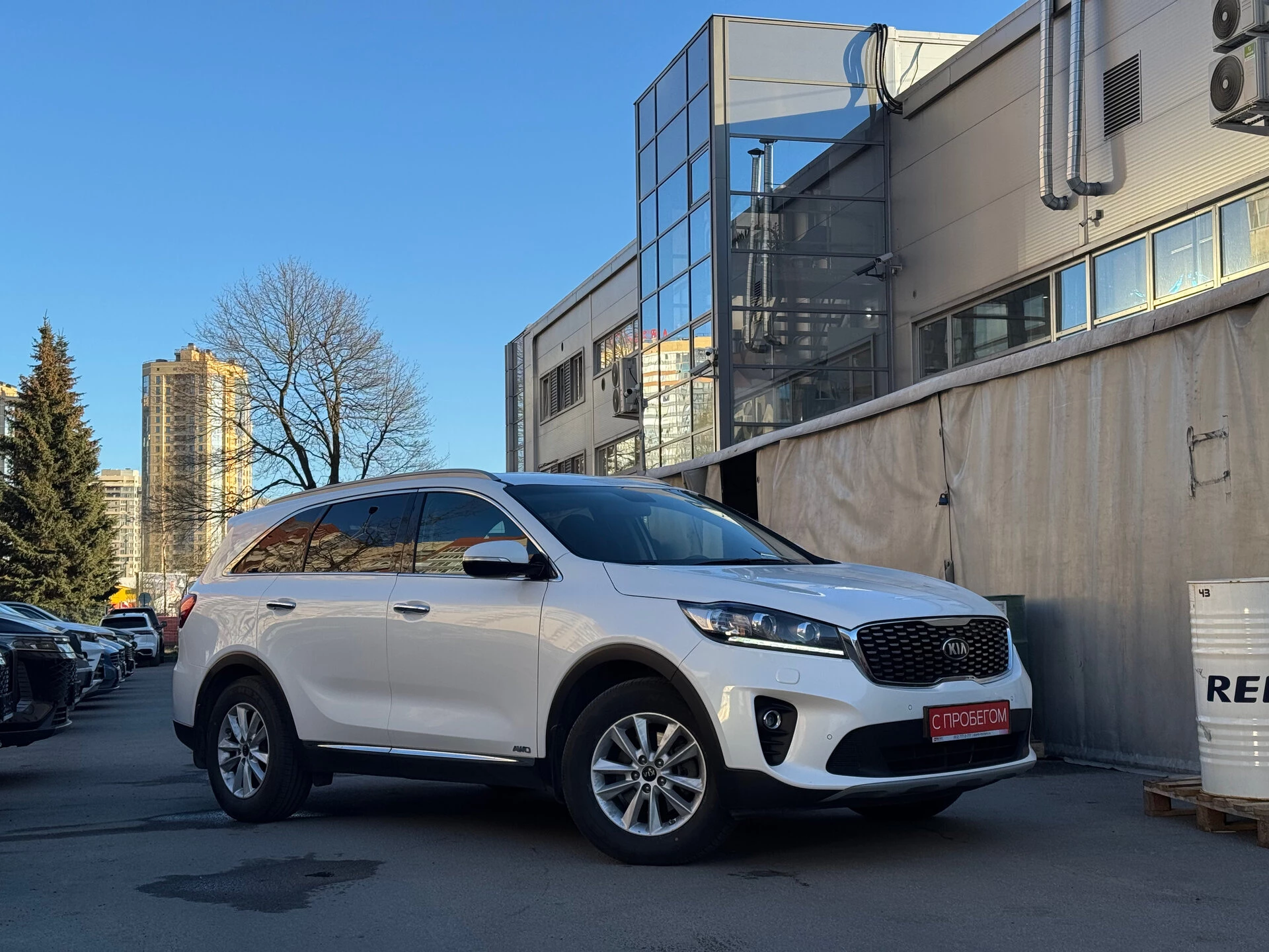 Kia SORENTO XWE****72 с пробегом