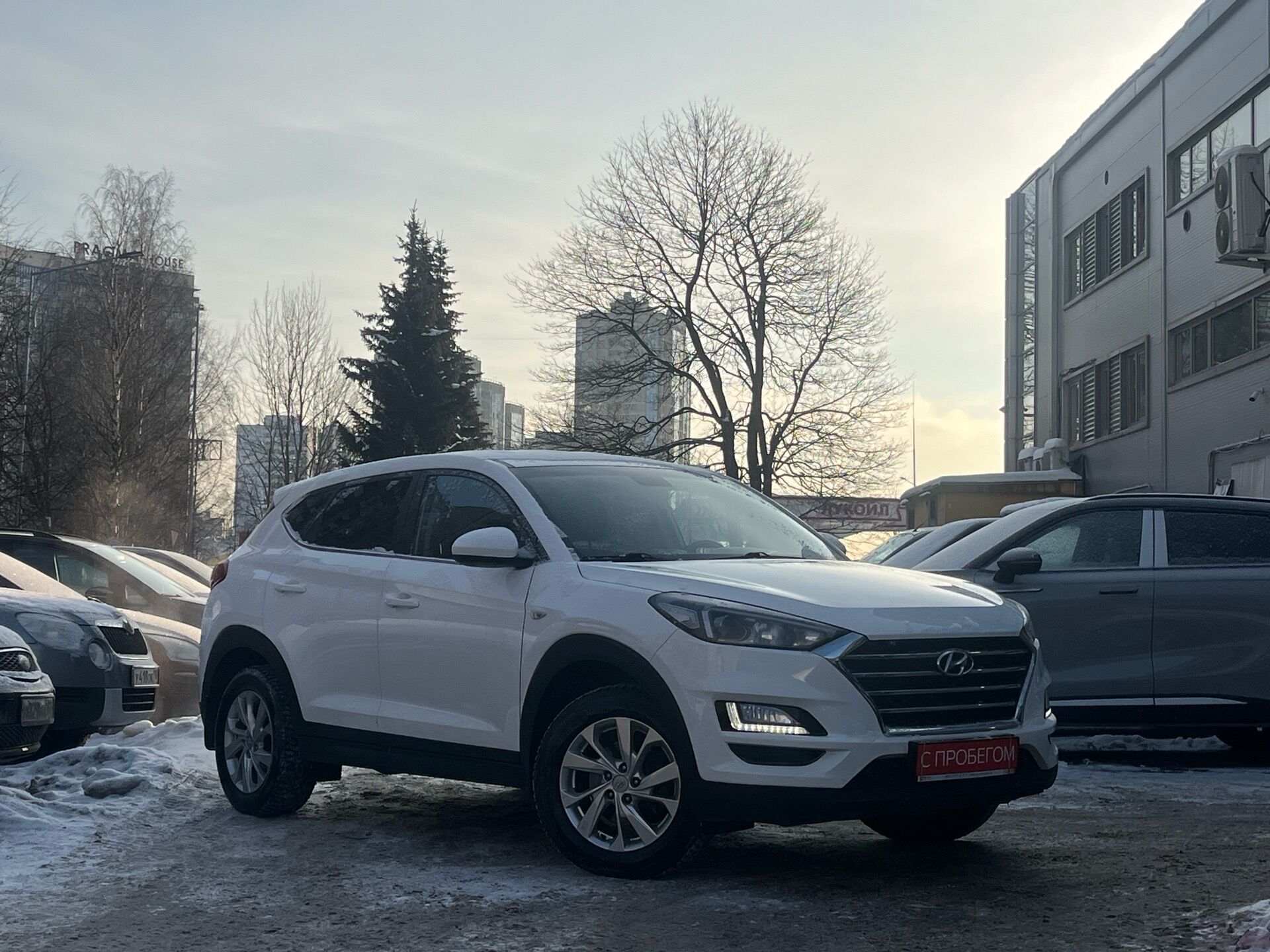 Hyundai TUCSON XWE****98 с пробегом