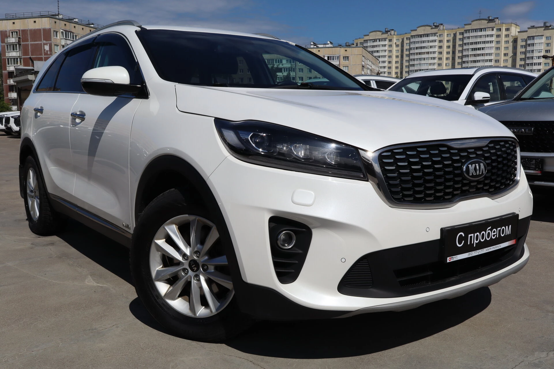 Kia SORENTO XWE****55 с пробегом