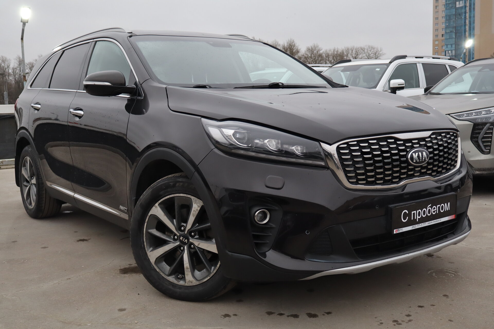 Kia SORENTO XWE****85 с пробегом