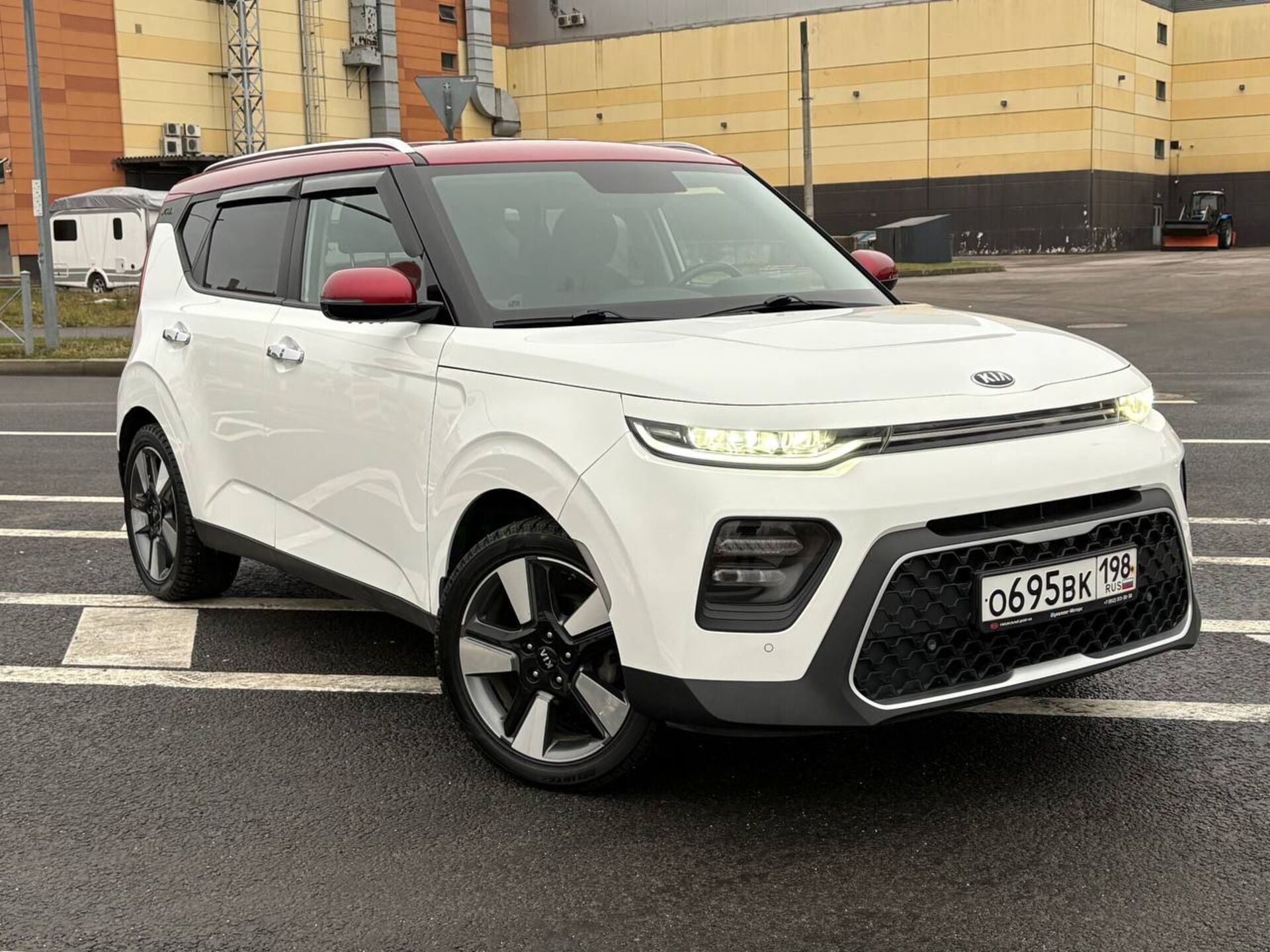 Kia SOUL XWE****33 с пробегом