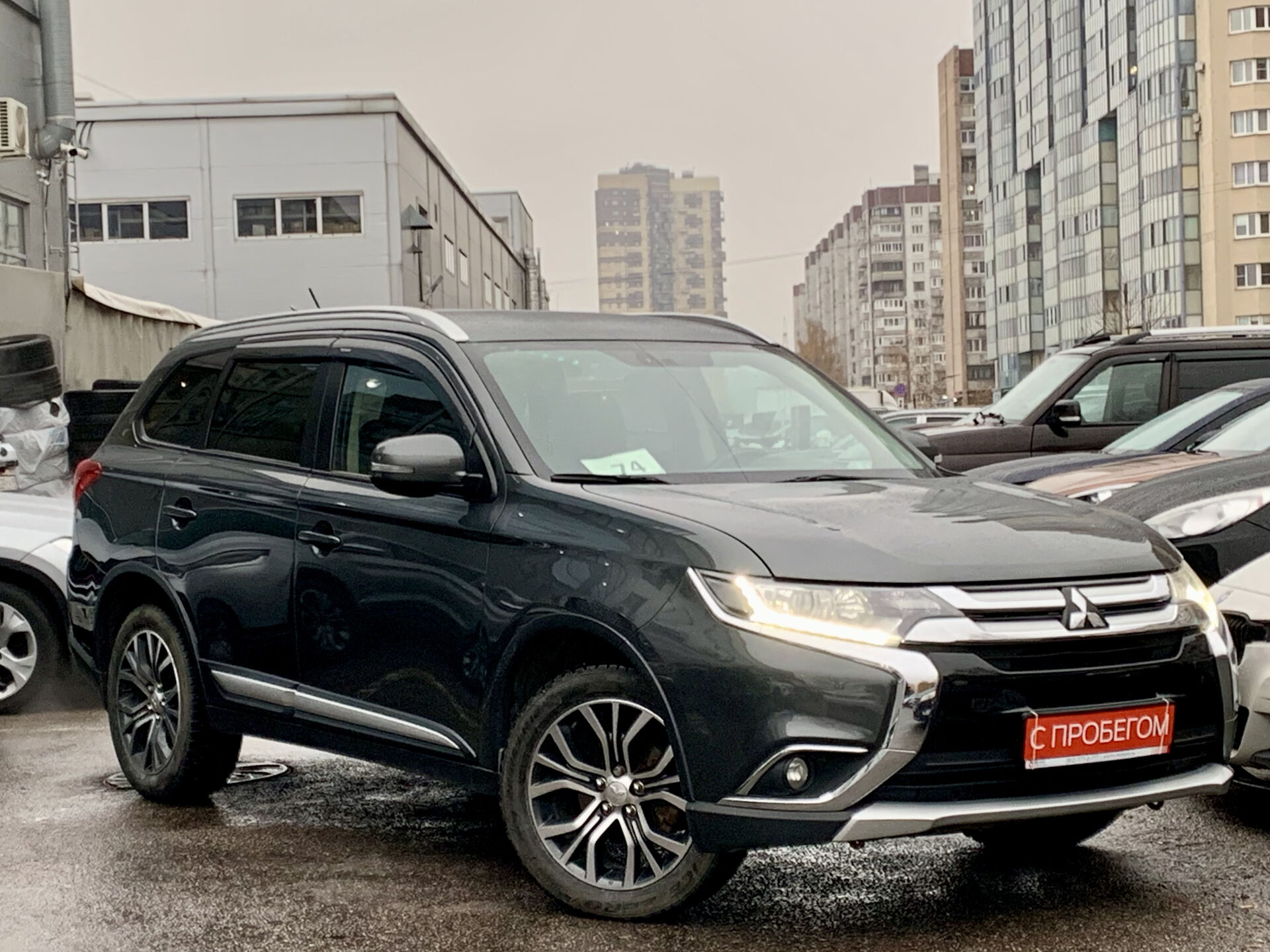 Mitsubishi Outlander Z8T****11 с пробегом