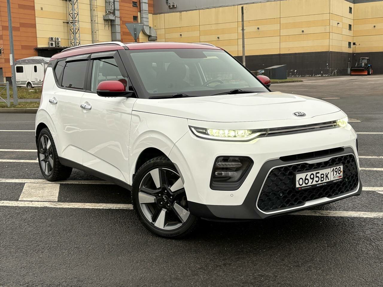 Kia SOUL XWE****33 с пробегом