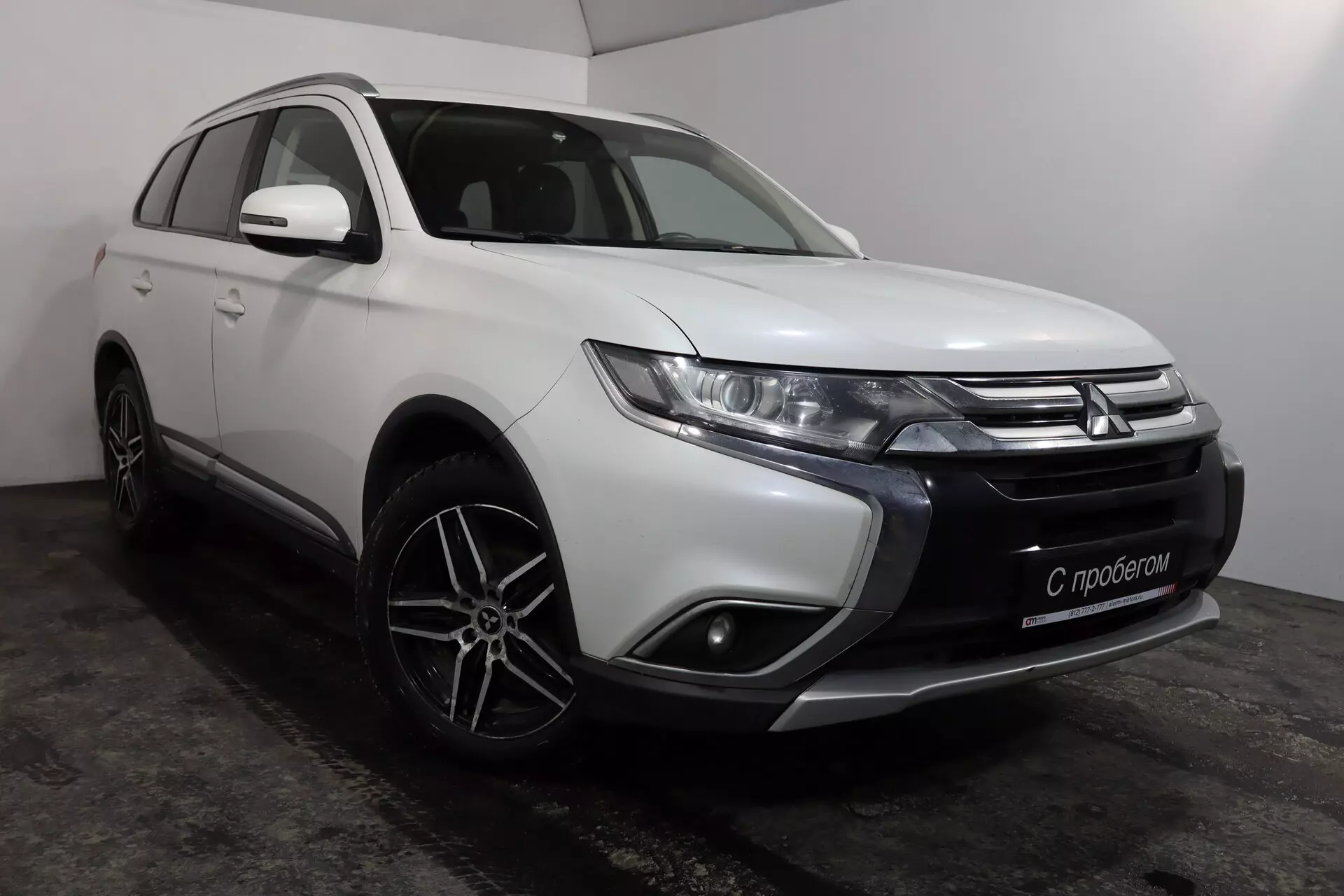 Mitsubishi Outlander Z8T****29 с пробегом