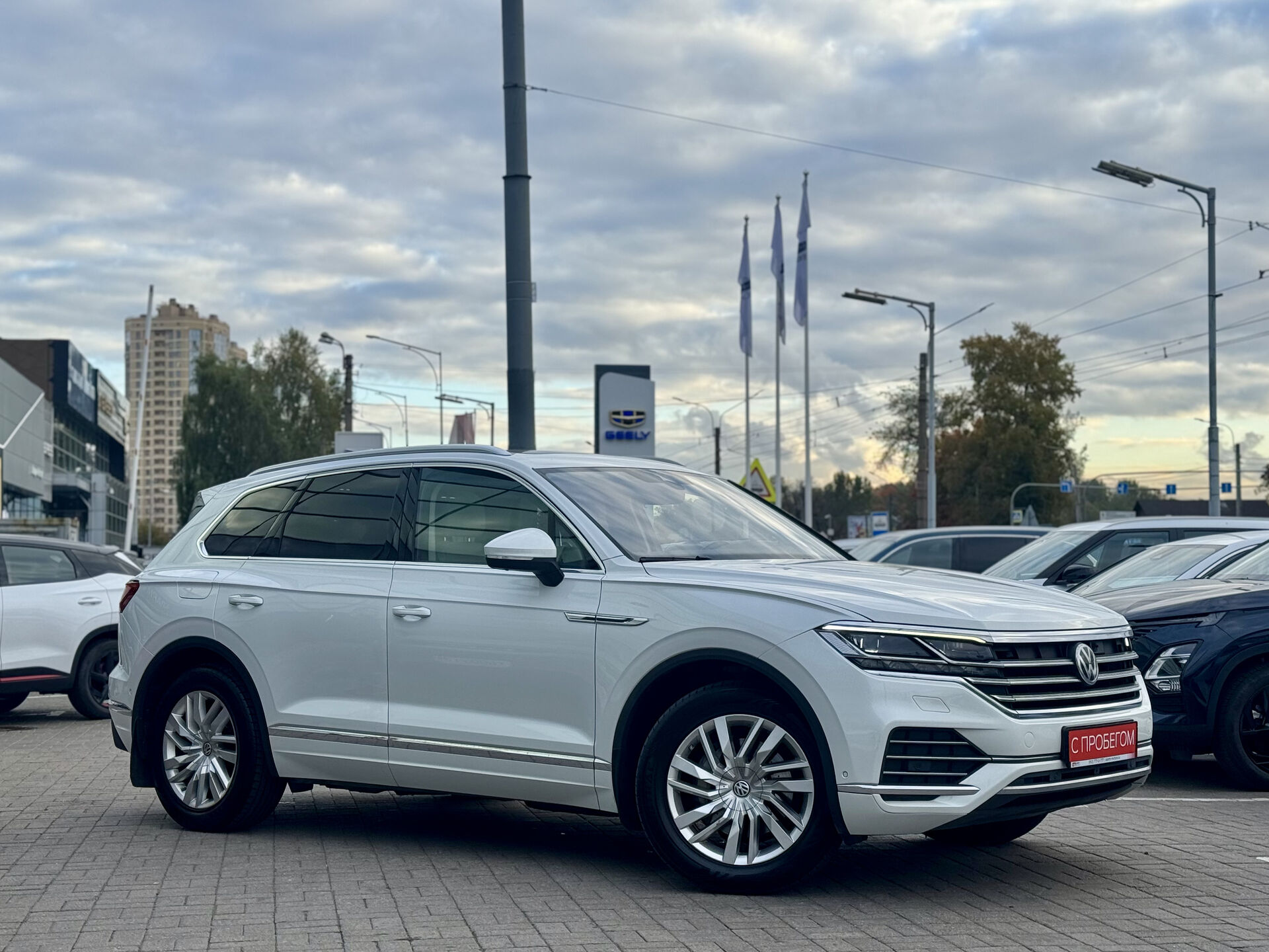 Volkswagen Touareg WVG****17 с пробегом