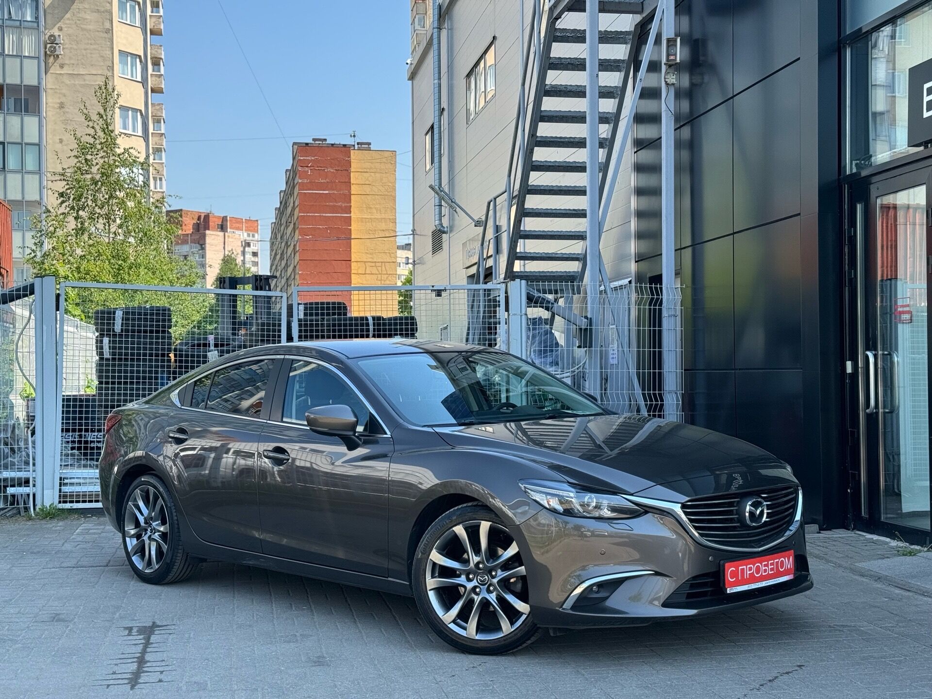 Официальный дилер Mazda в Санкт-Петербурге — купить новый автомобиль в  Аларм-Моторс