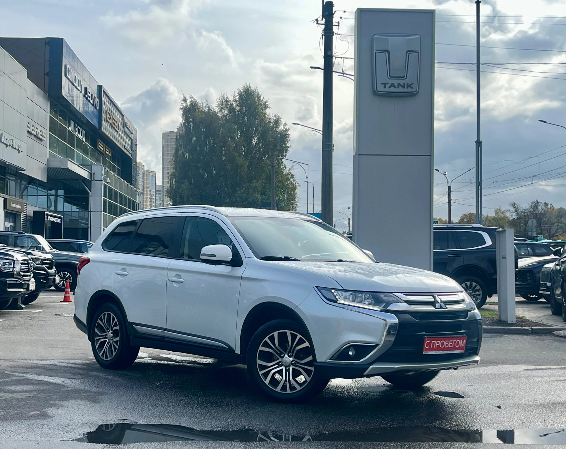 Mitsubishi Outlander Z8T****04 с пробегом