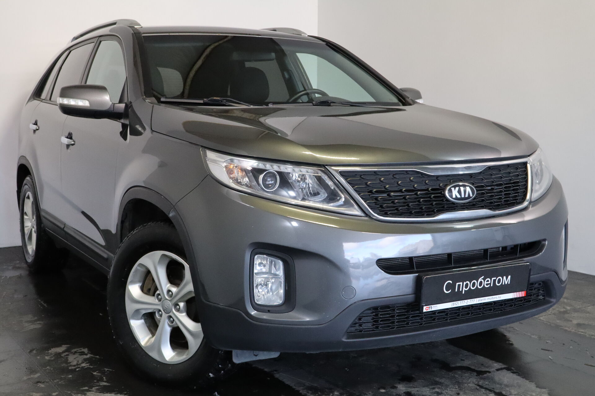 Kia SORENTO XWE****32 с пробегом