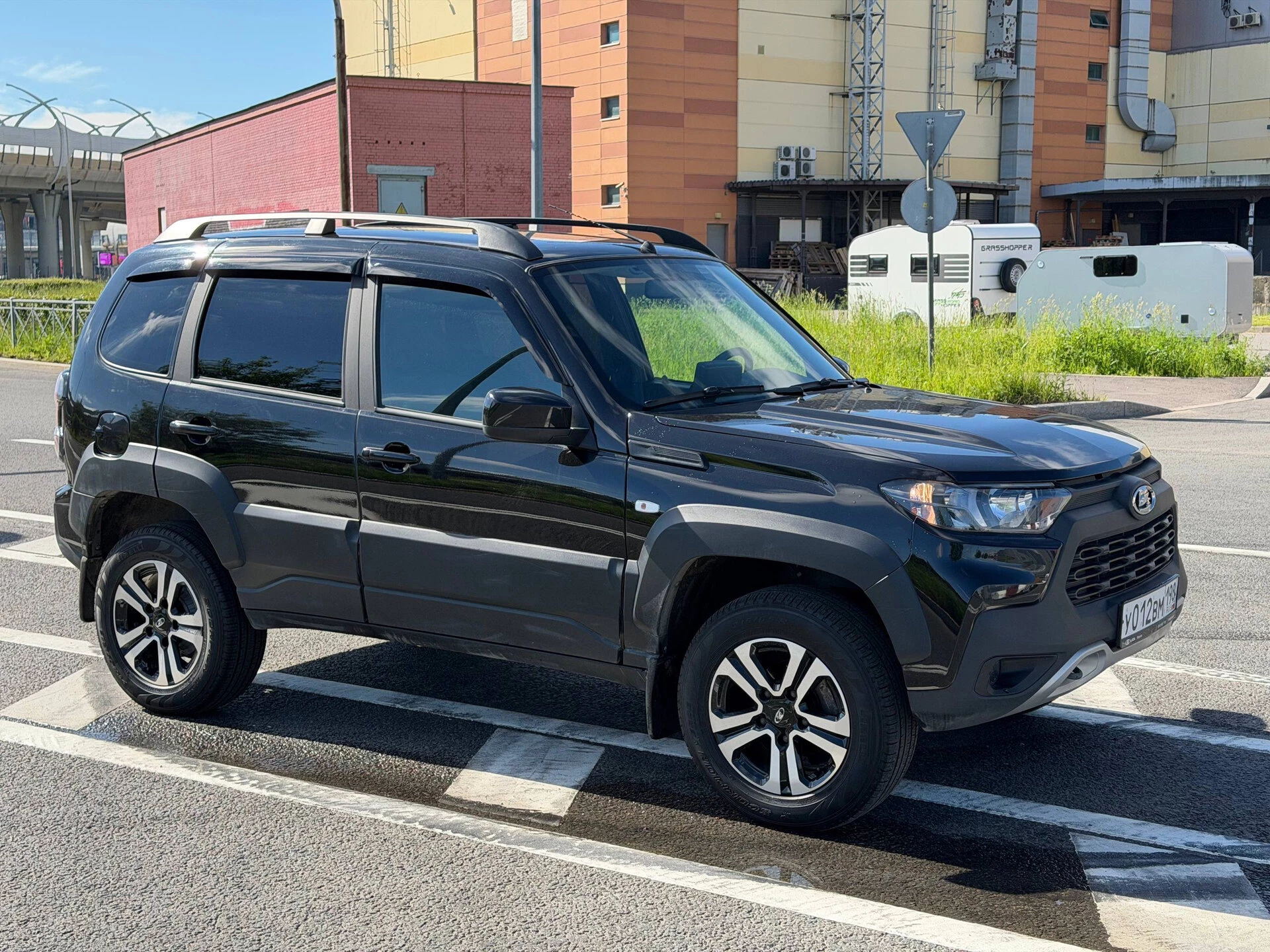 LADA NIVA TRAVEL XTA****06 с пробегом