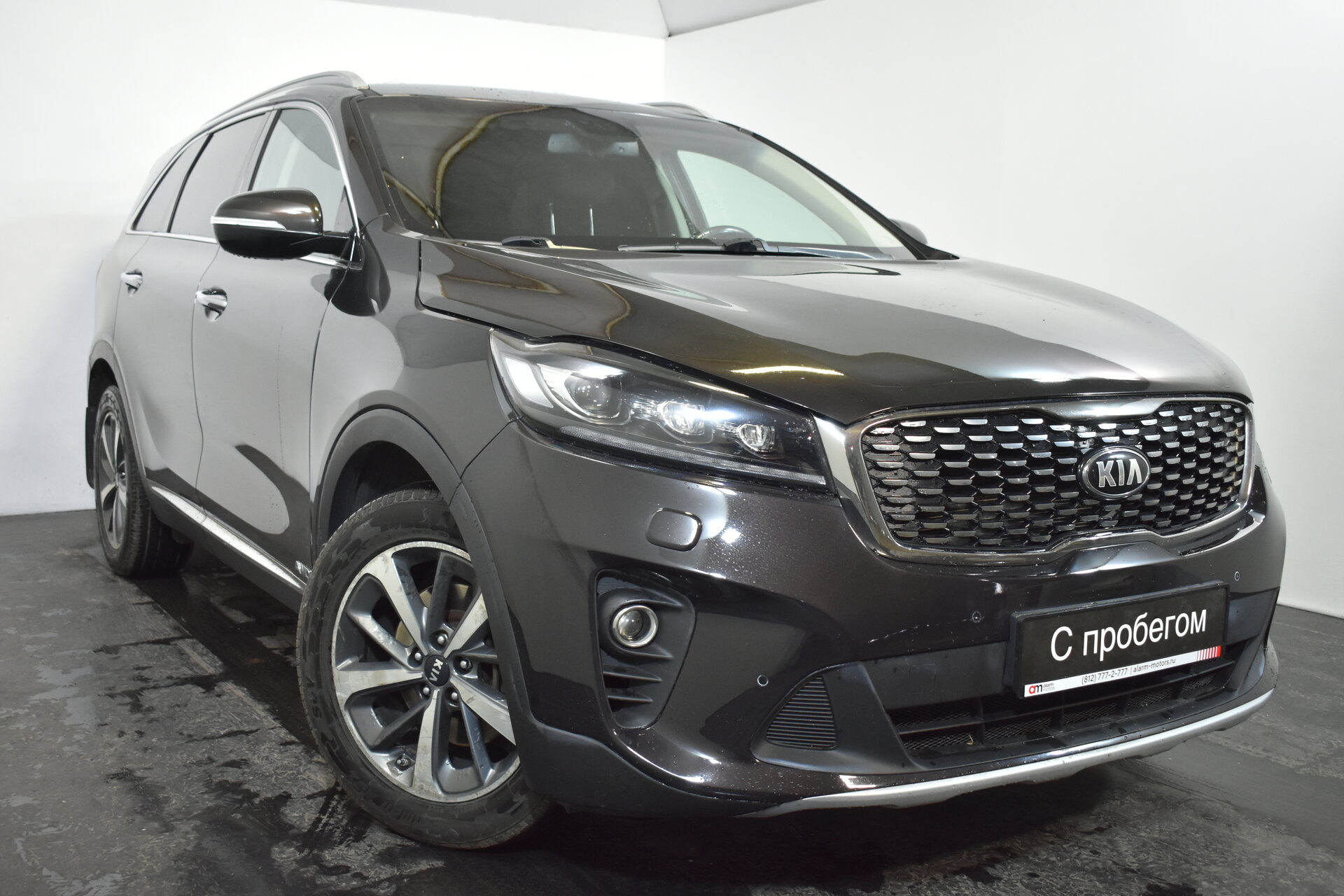 Kia SORENTO XWE****85 с пробегом