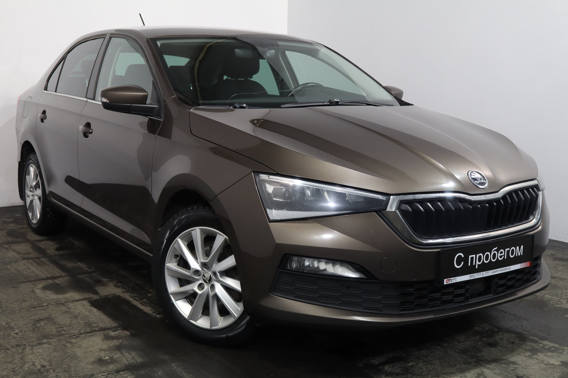 Skoda Rapid XW8****35 с пробегом
