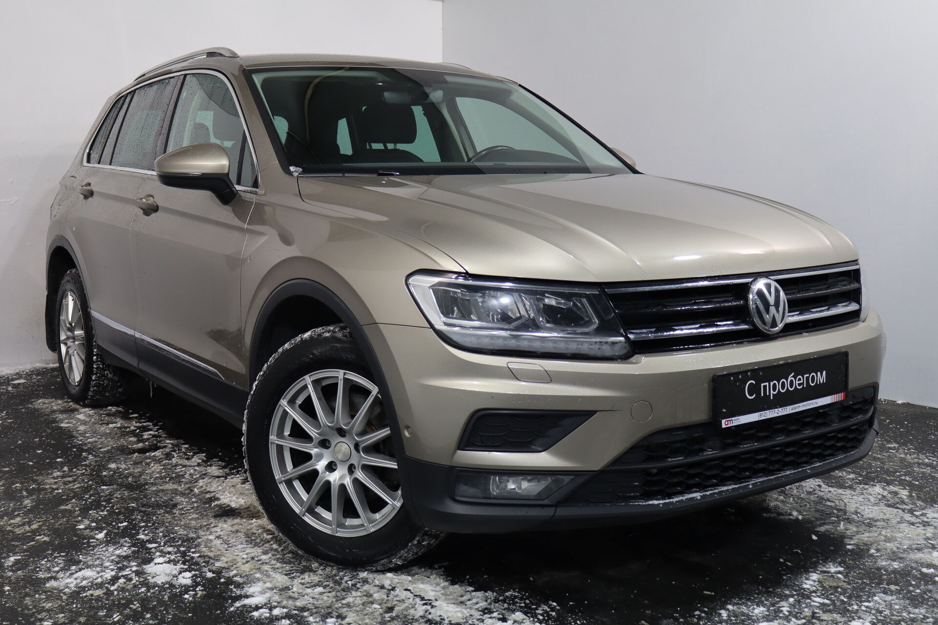 Volkswagen Tiguan XW8****49 с пробегом