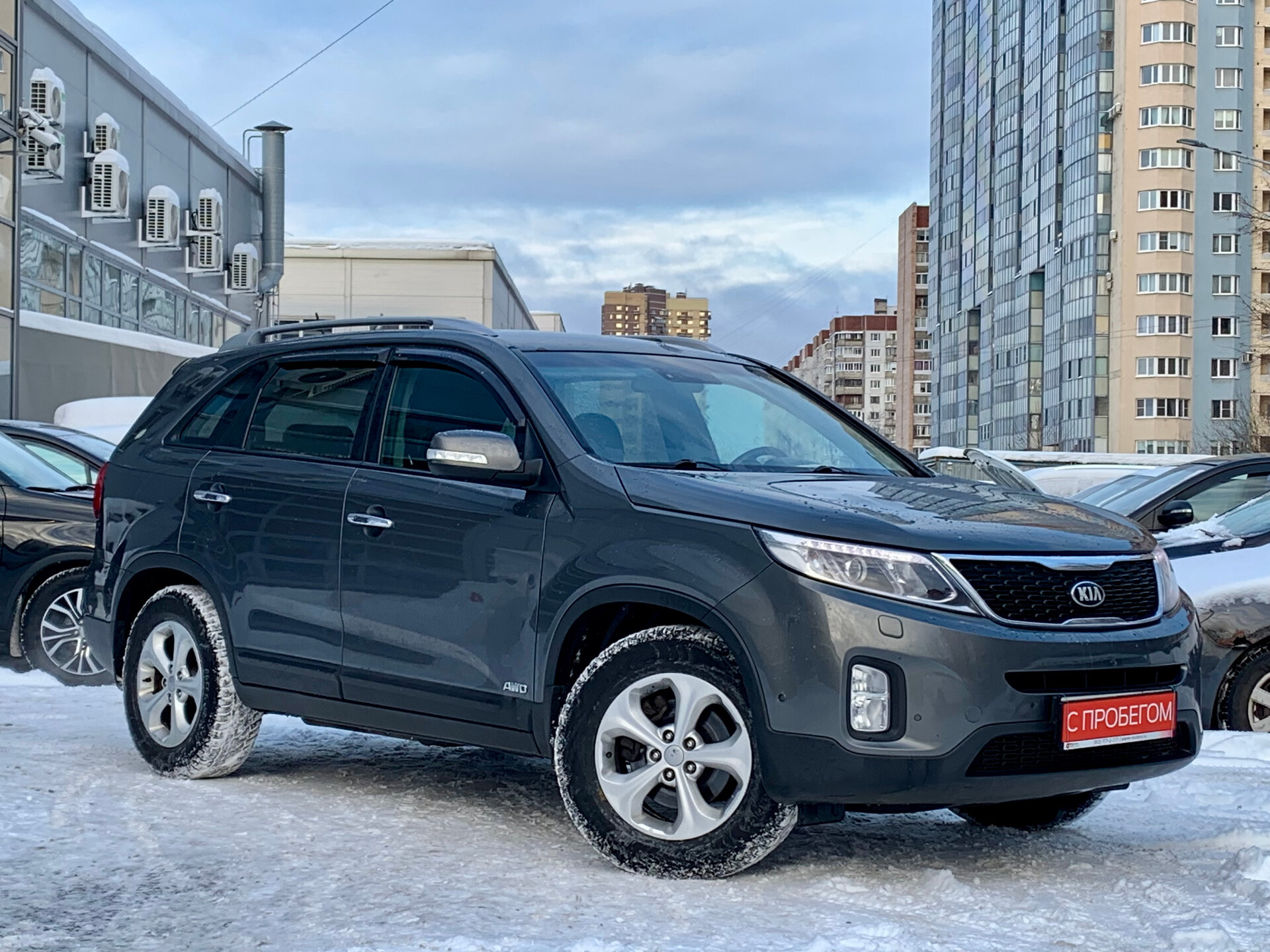 Kia SORENTO XWE****60 с пробегом