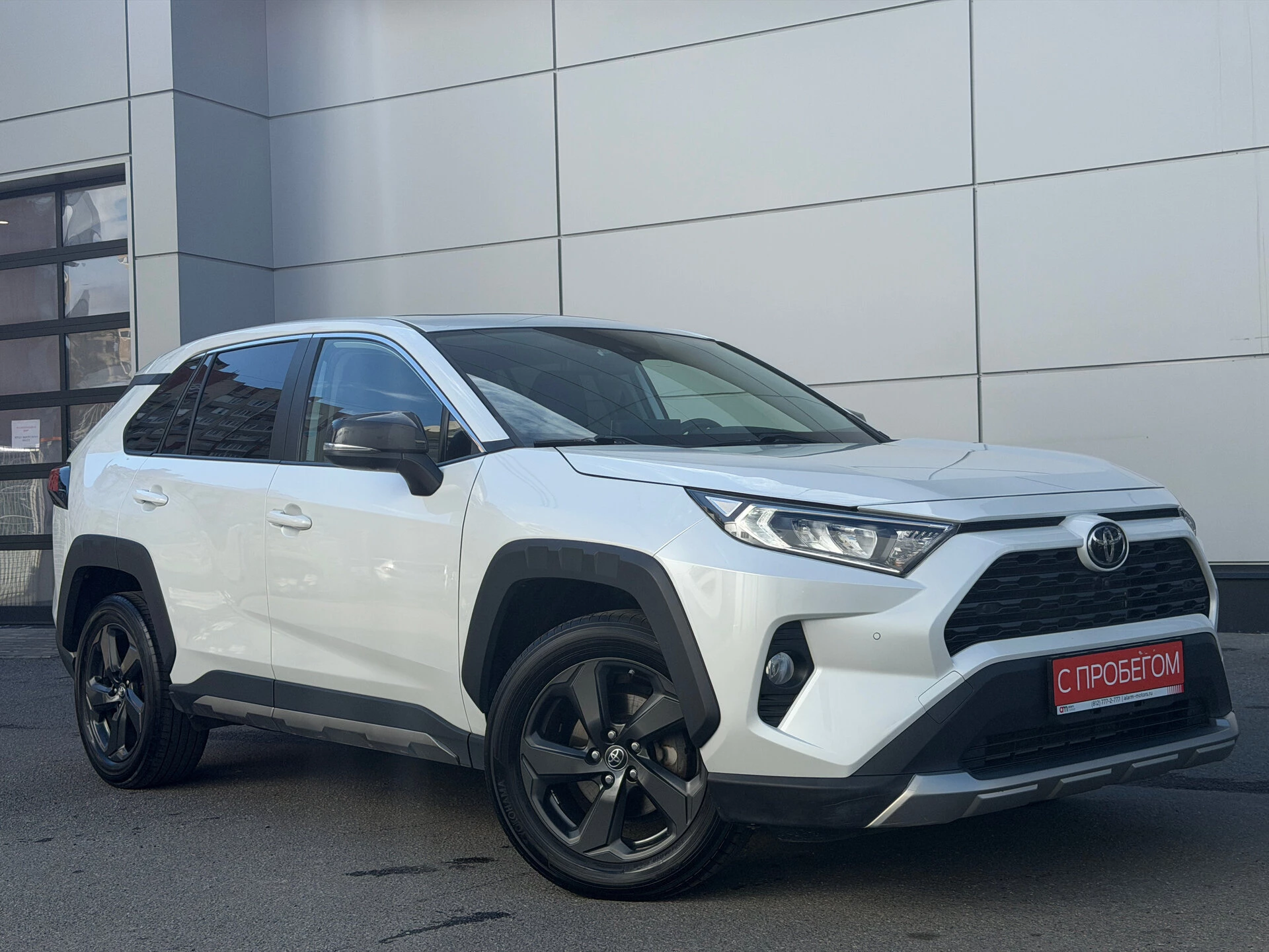 Toyota RAV4 LFM****49 с пробегом