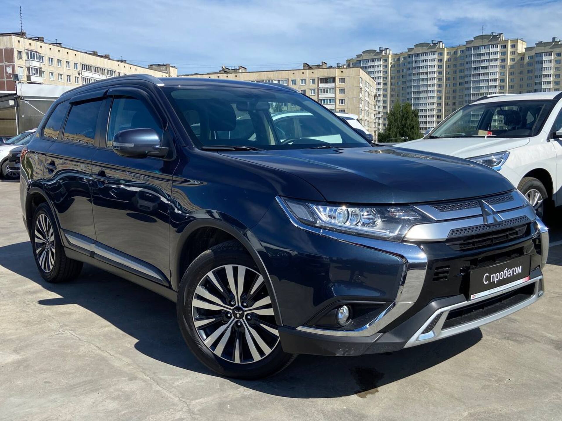 Mitsubishi Outlander, III Рестайлинг 3 2021 года с пробегом 85000 км купить  в Санкт-Петербурге - Аларм-Моторc