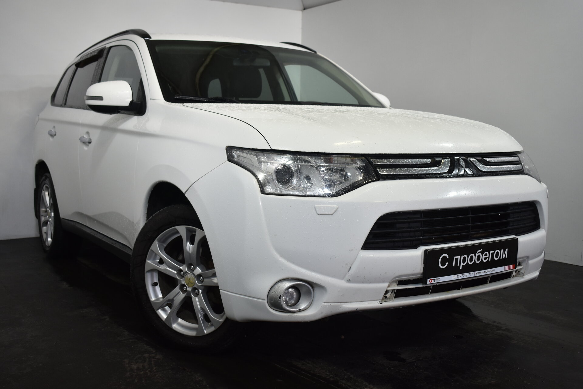 Mitsubishi Outlander Z8T****95 с пробегом