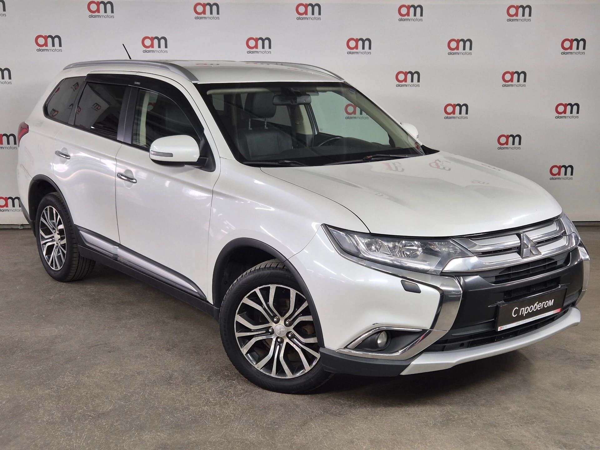 Mitsubishi Outlander Z8T****02 с пробегом