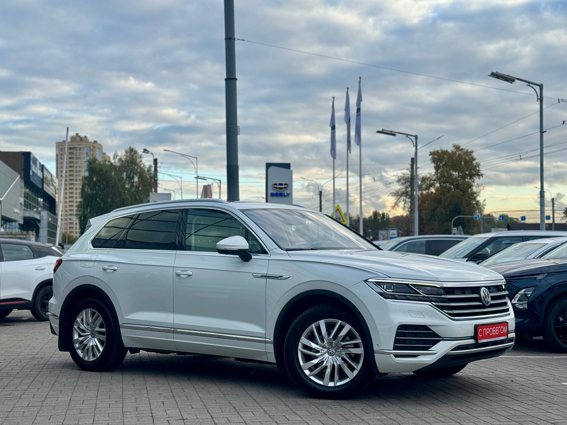 Volkswagen Touareg WVG****17 с пробегом
