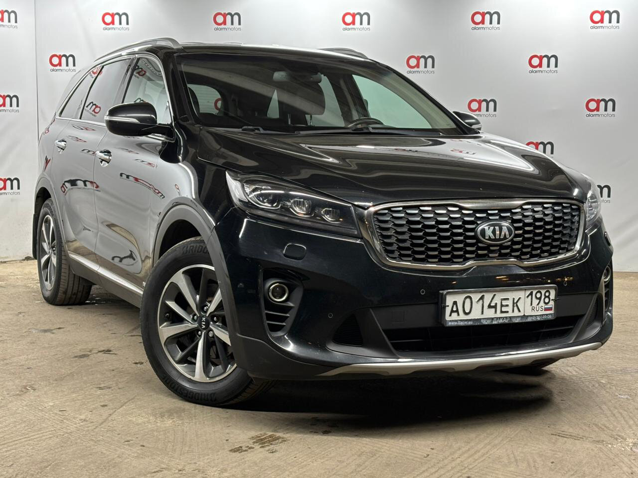Kia SORENTO XWE****37 с пробегом