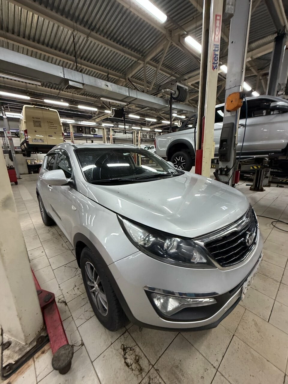 Kia SPORTAGE XWE****83 с пробегом
