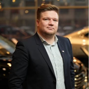 Вихарьков Максим